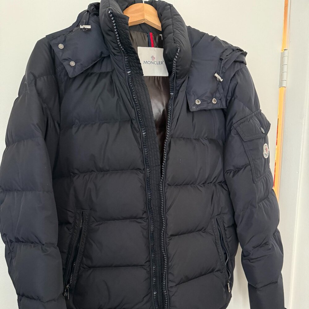 GORGEOUS LIMITED EDITION SMALL (SIZE 2) UNISEX MONCLER HOOD PUFFER COAT
